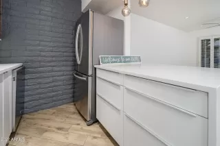 Photo #6: 6477561 Listing 