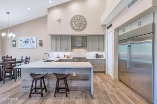 Photo #3: 6477831 Listing