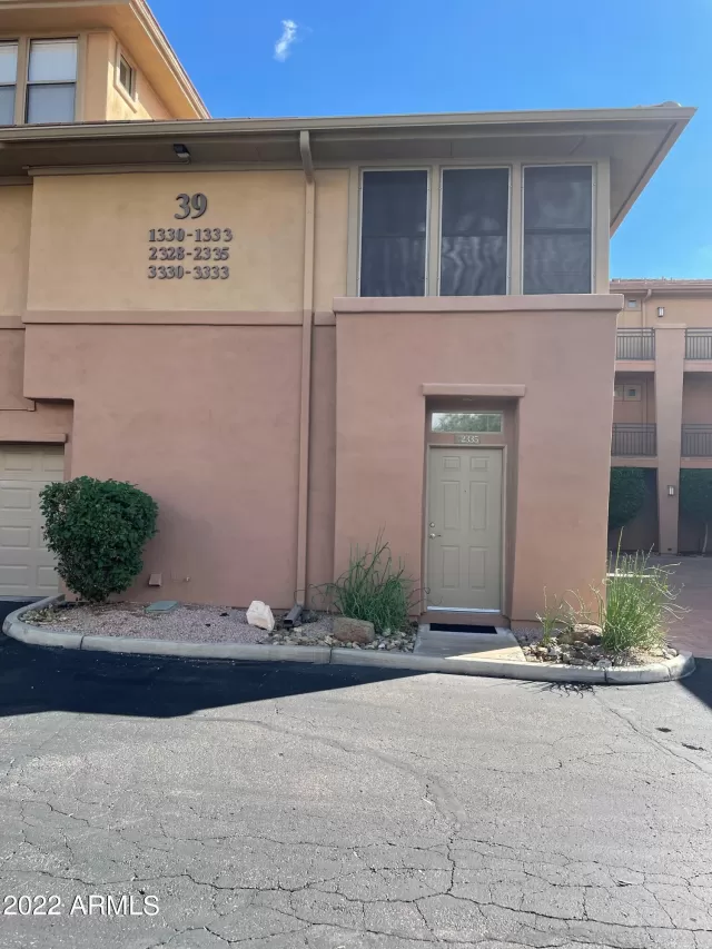 MLS: 6478123 Condo For Sale