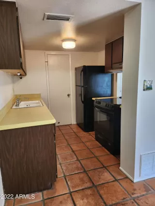 Photo #4: 6478388 Listing