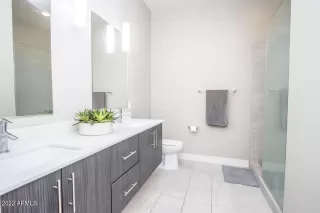 Photo #6: 6478439 Listing