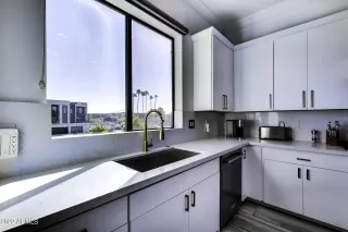 Photo #2: 6478533 Listing 