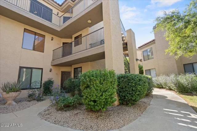 MLS: 6478886 Condo For Sale