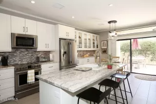 Photo #2: 6479023 Listing 