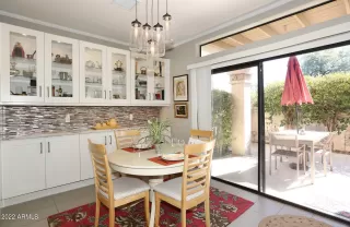 Photo #6: 6479023 Listing 