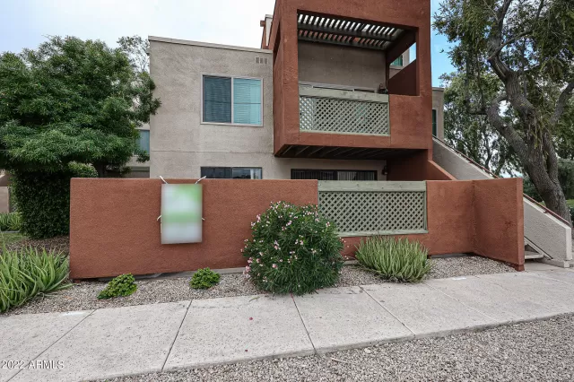 MLS: 6479181 Condo For Sale