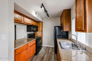 Photo #6: 6479181 Listing