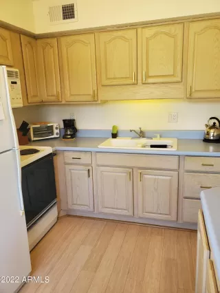 Photo #6: 6479391 Listing 