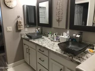 Photo #6: 6479622 Listing