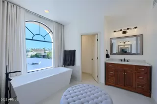 Photo #3: 6479814 Listing