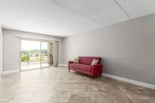 Photo #2: 6480199 Listing