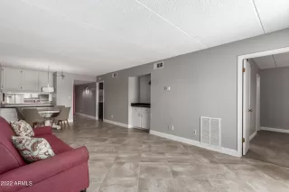 Photo #3: 6480199 Listing