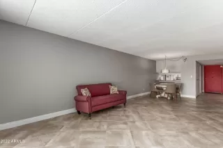 Photo #4: 6480199 Listing