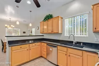 Photo #4: 6480237 Listing