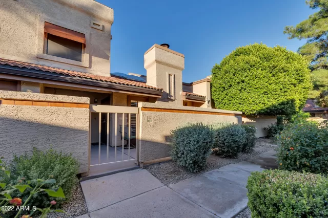 MLS: 6480300 Condo For Sale