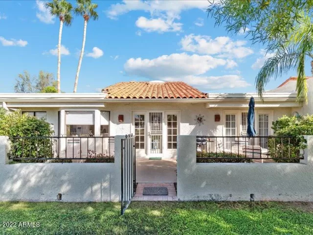 MLS: 6480559 Condo For Sale