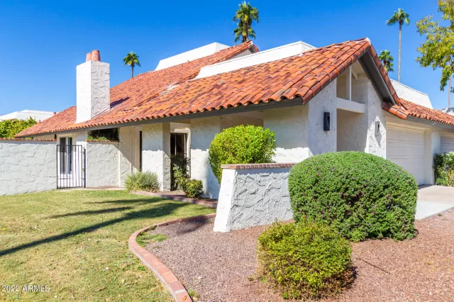 MLS: 6480801 Condo For Sale