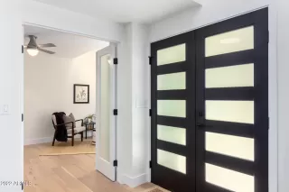 Photo #3: 6480801 Listing