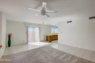 Photo #6: 6480864 Listing 