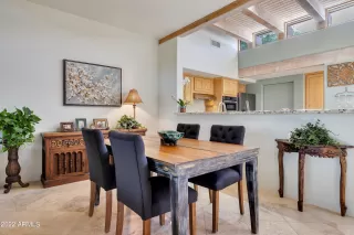 Photo #5: 6481027 Listing