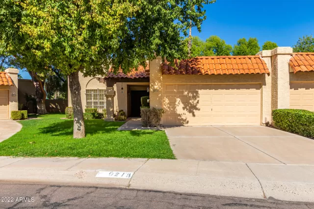 MLS: 6481218 Condo For Sale