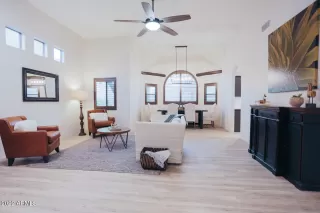 Photo #5: 6481483 Listing