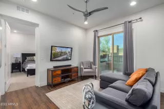 Photo #2: 6481528 Listing