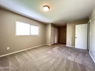 Photo #6: 6481580 Listing