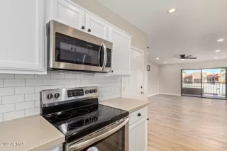 Photo #4: 6481755 Listing