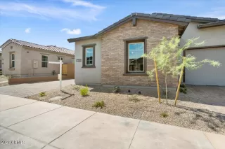 Photo #1: 6481819 Listing 