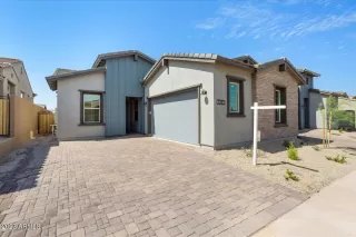 Photo #2: 6481819 Listing 