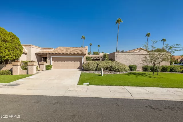 MLS: 6481969 Condo For Sale