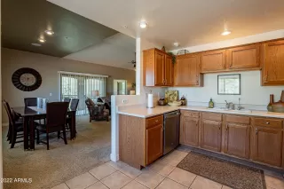 Photo #6: 6482030 Listing 