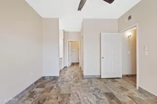 Photo #6: 6482592 Listing