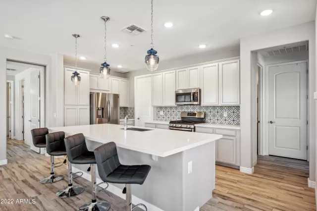 MLS: 6482633 Condo For Sale