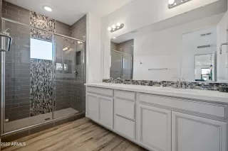 Photo #4: 6482633 Listing