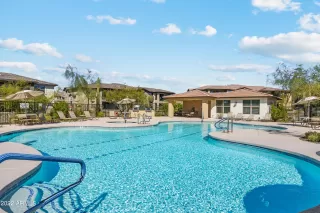 Photo #5: 6482633 Listing