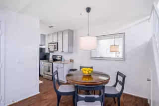 Photo #5: 6482887 Listing