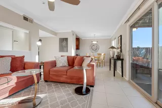 Photo #5: 6482923 Listing 