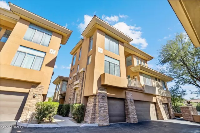 MLS: 6483111 Condo For Sale