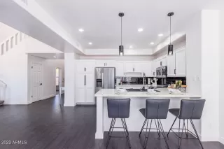 Photo #5: 6483269 Listing