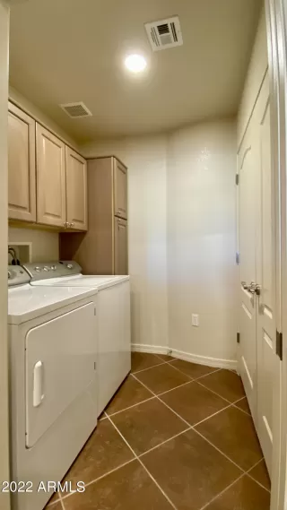 Photo #6: 6483547 Listing