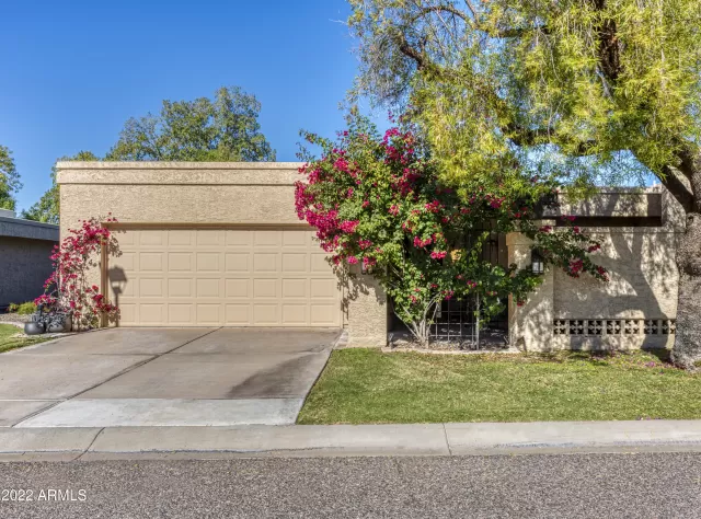 MLS: 6483681 Condo For Sale
