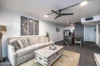 Photo #5: 6483686 Listing