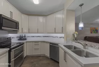 Photo #3: 6483918 Listing 