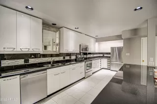 Photo #3: 6484199 Listing
