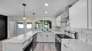 Photo #5: 6484396 Listing