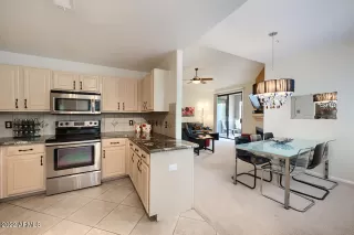 Photo #4: 6484520 Listing 