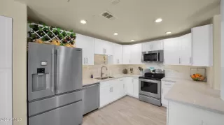 Photo #4: 6484525 Listing 