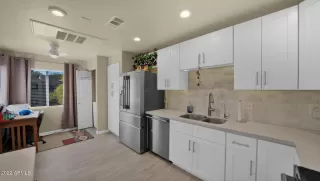 Photo #5: 6484525 Listing 